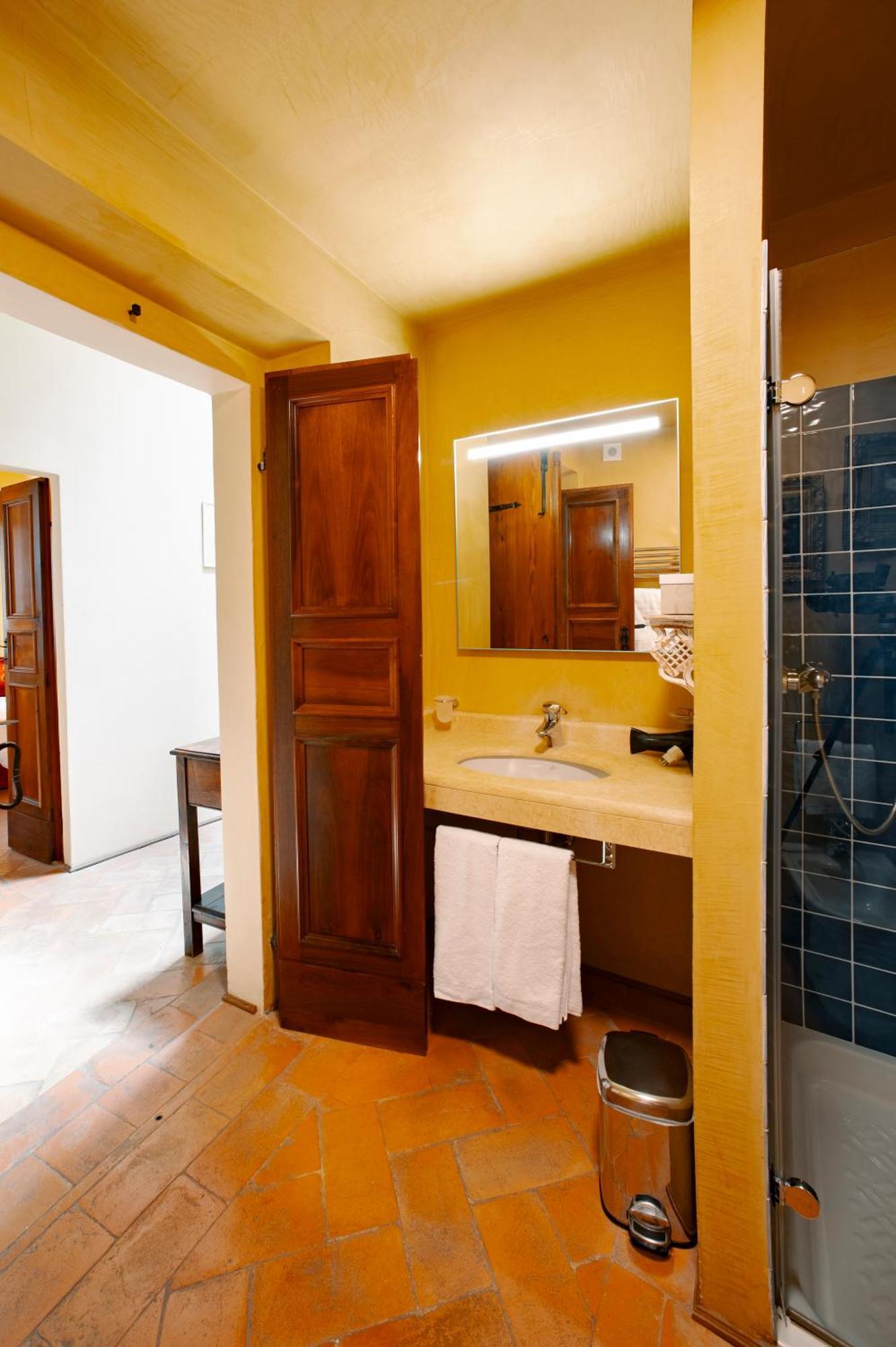 Urbino Apartments - Palazzo Paltroni Studio Eksteriør billede