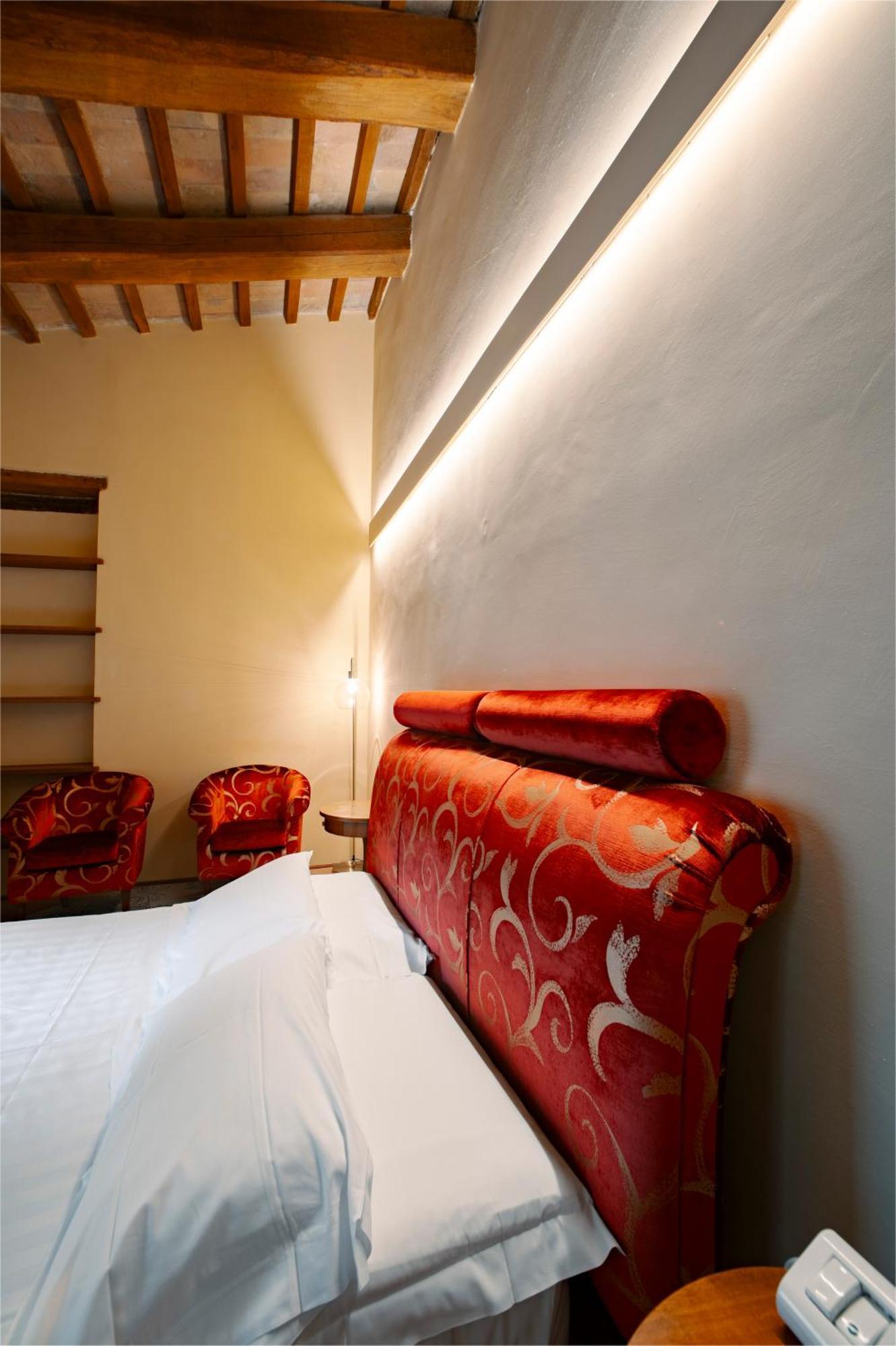 Urbino Apartments - Palazzo Paltroni Studio Eksteriør billede