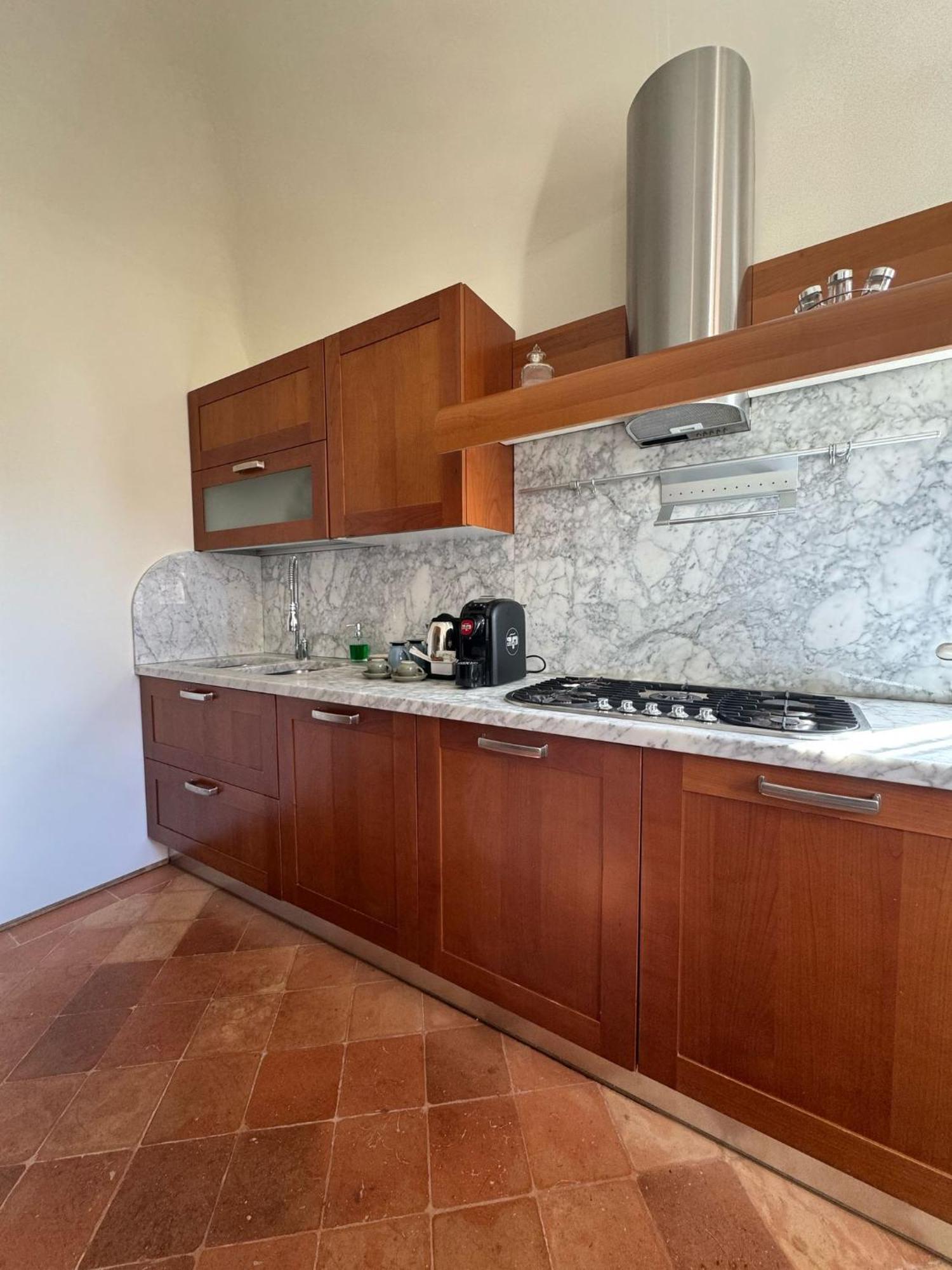 Urbino Apartments - Palazzo Paltroni Studio Eksteriør billede